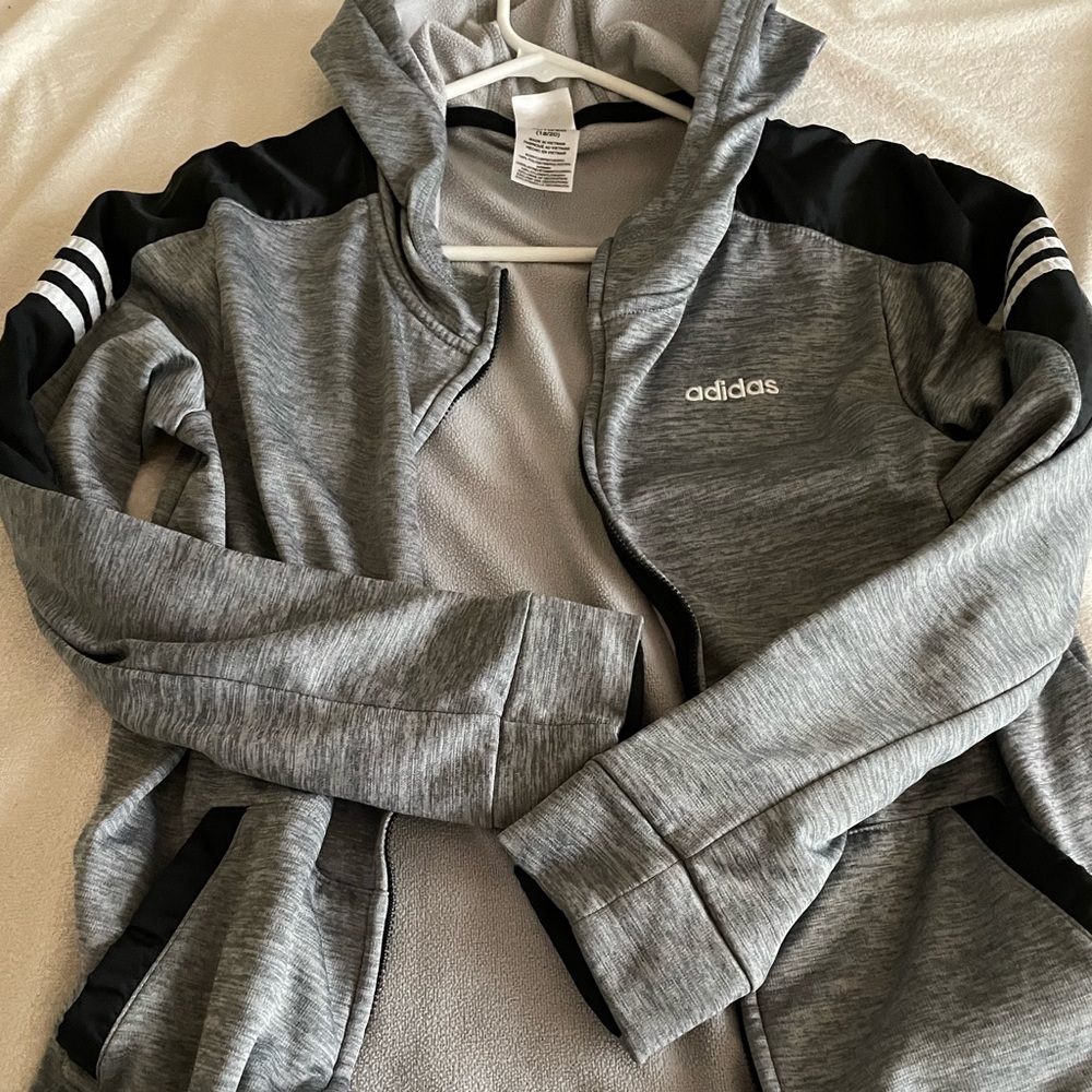 Adidas xl boys zip up hoodie in great condition